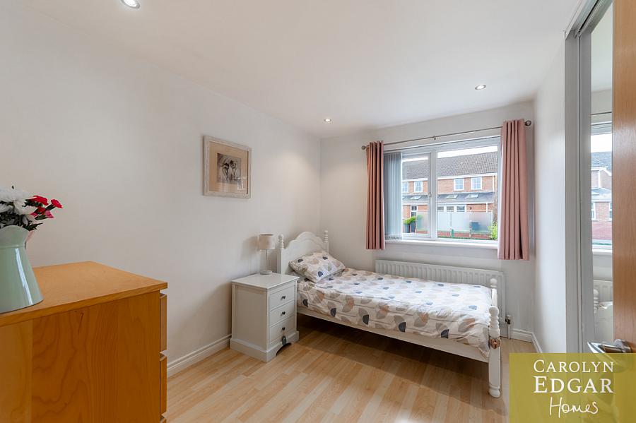 32 Lord Warden's Hollow