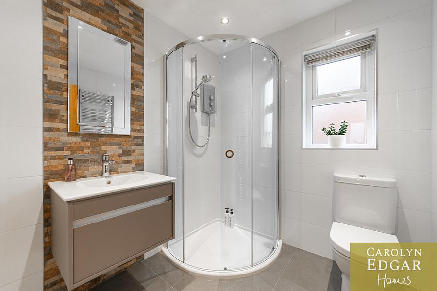 32 Lord Warden's Hollow