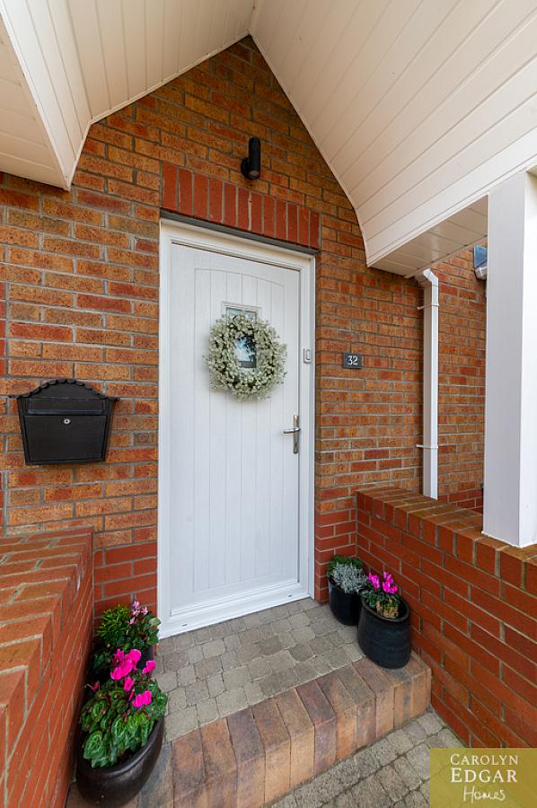 32 Lord Warden's Hollow