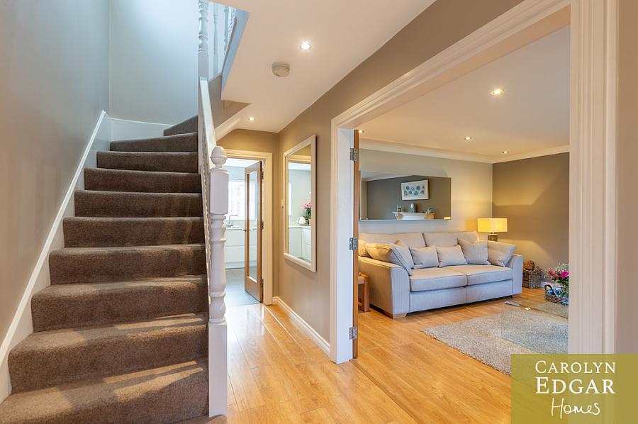 32 Lord Warden's Hollow