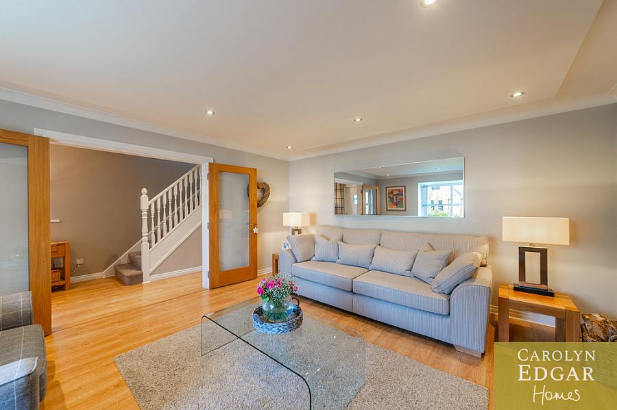 32 Lord Warden's Hollow