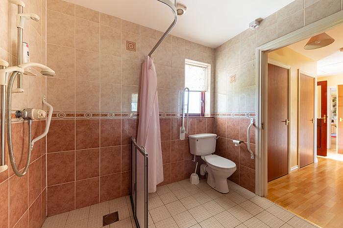 Lough Cowey Lodge, 9 Lough Cowey Road Lough Cowey Lodge, 9 Lough Cowey Road
