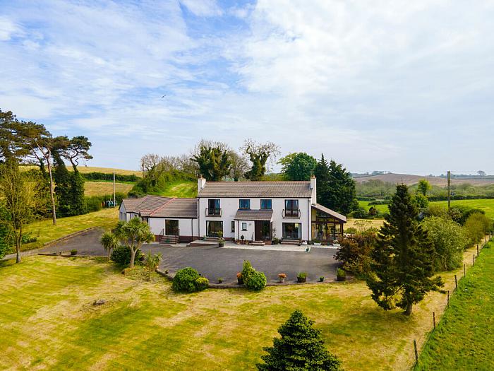 Lough Cowey Lodge, 9 Lough Cowey Road Lough Cowey Lodge, 9 Lough Cowey Road