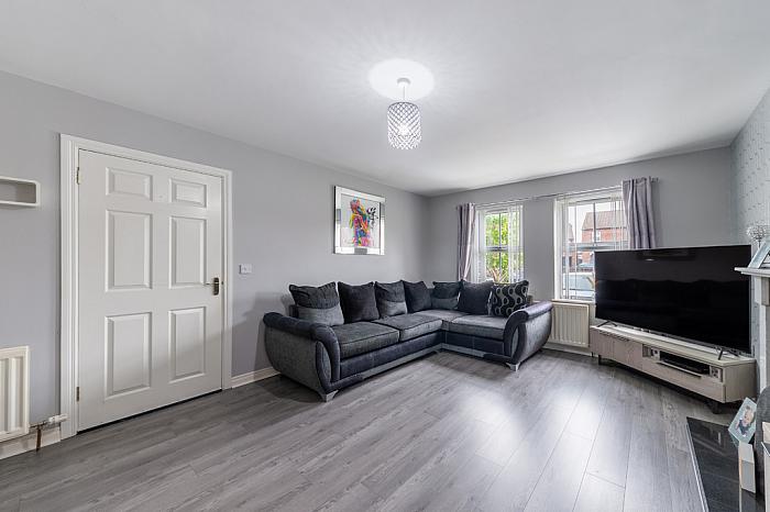 8 Princetoon Avenue 8 Princetoon Avenue