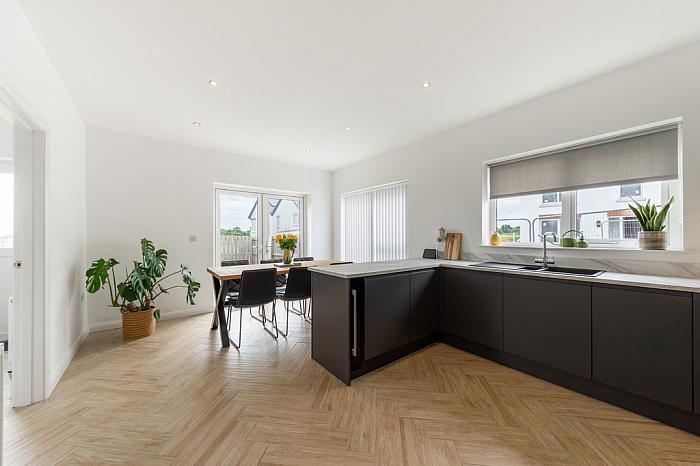 21 Balmoral Road