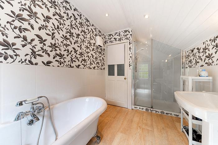 Kirkiston Cottage, 58 Ballyeasborough Road Kirkiston Cottage, 58 Ballyeasborough Road