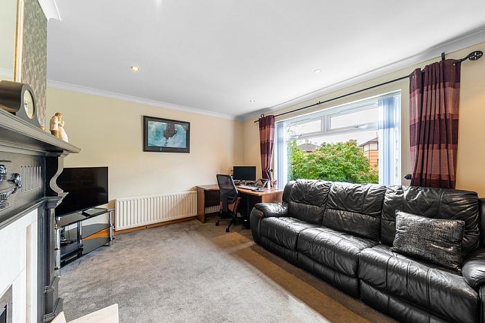 2 Grangewood Park