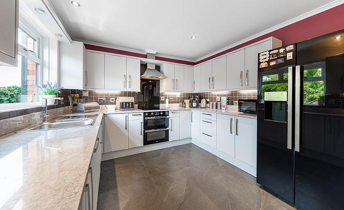 2 Grangewood Park