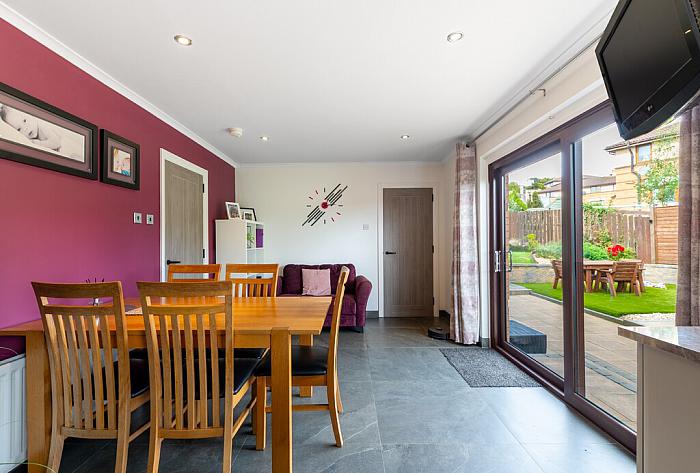 2 Grangewood Park