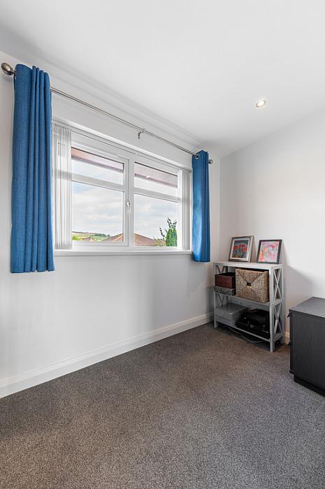 2 Grangewood Park