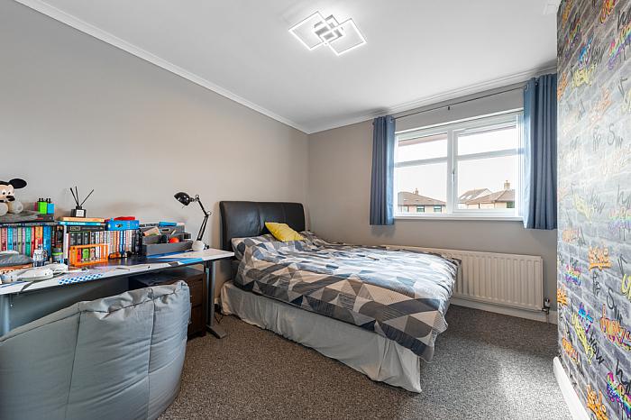 2 Grangewood Park