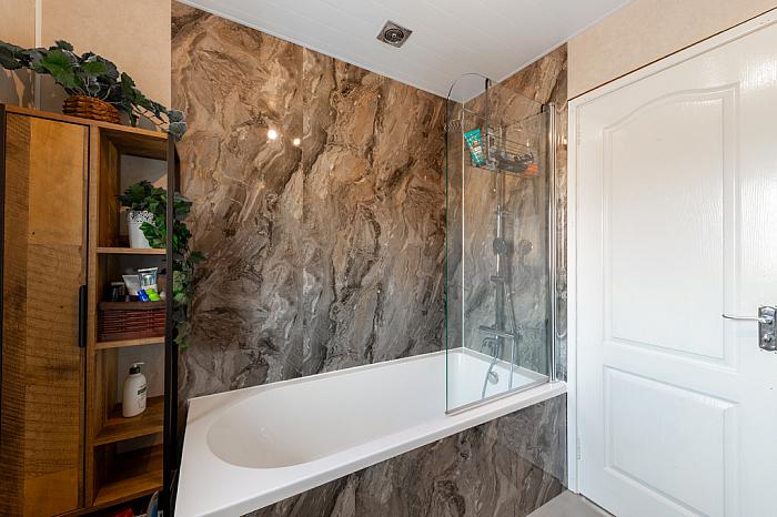 2 Grangewood Park