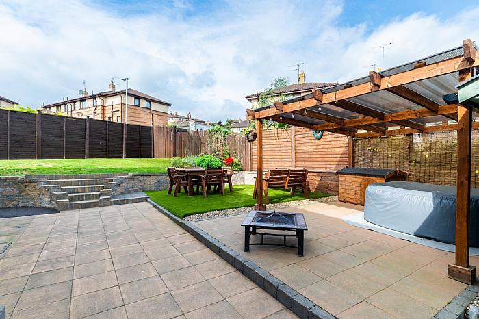 2 Grangewood Park