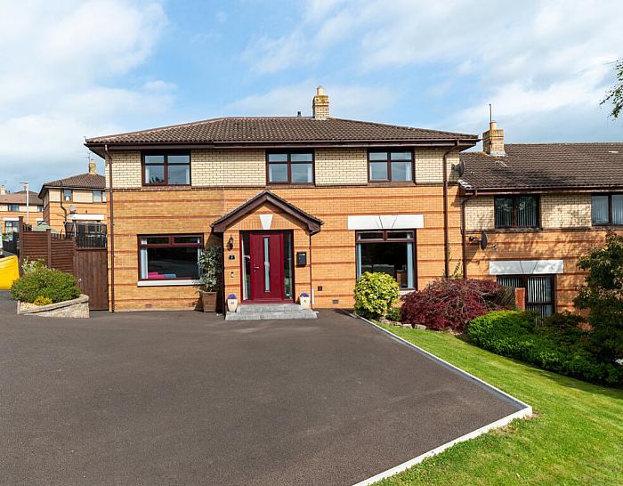 2 Grangewood Park