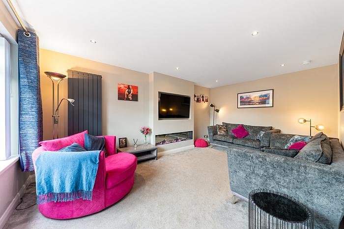 2 Grangewood Park
