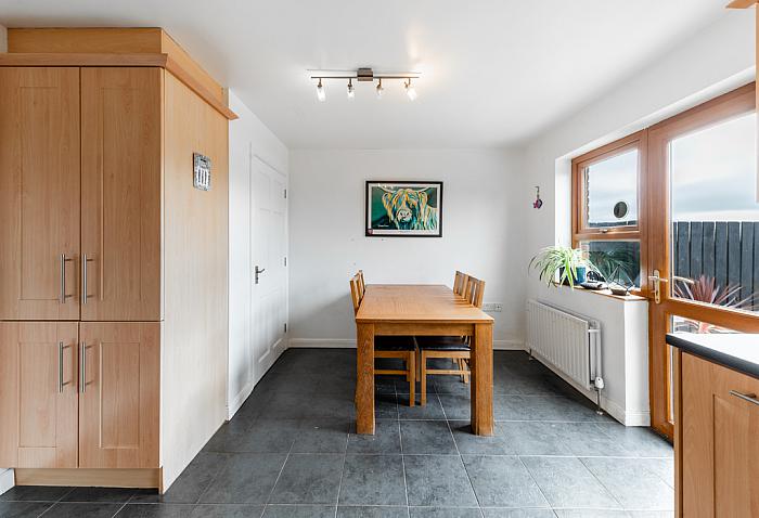 12 Stonebridge Square