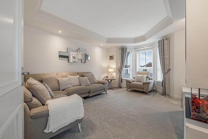 18 Rowanvale Crescent