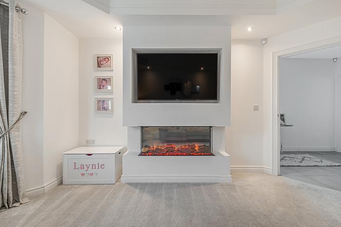 18 Rowanvale Crescent