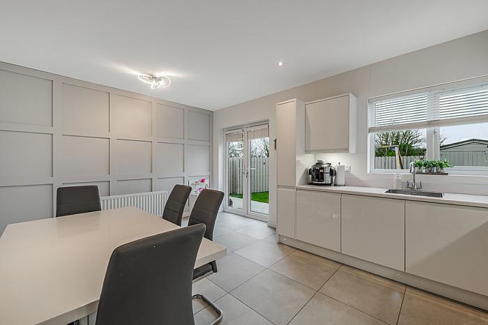 18 Rowanvale Crescent