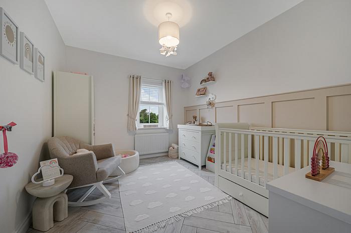 18 Rowanvale Crescent