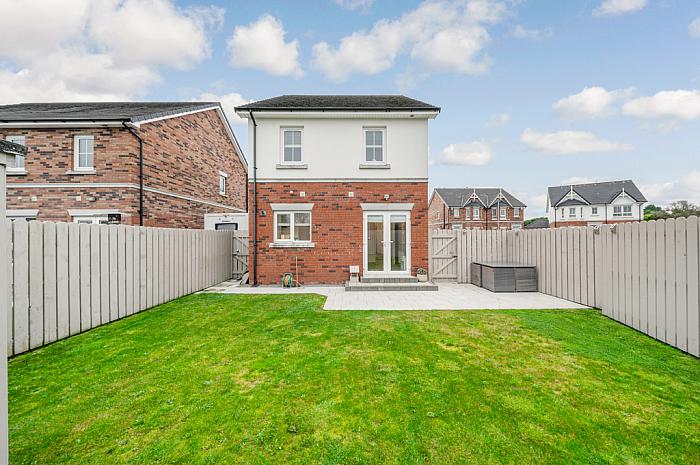 18 Rowanvale Crescent