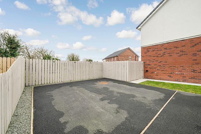 18 Rowanvale Crescent