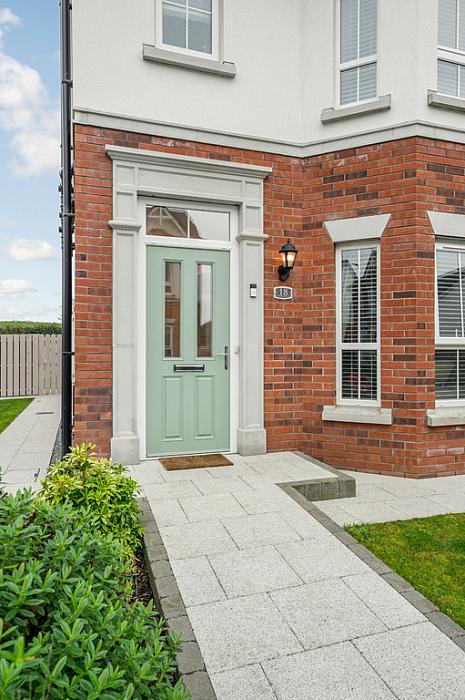 18 Rowanvale Crescent