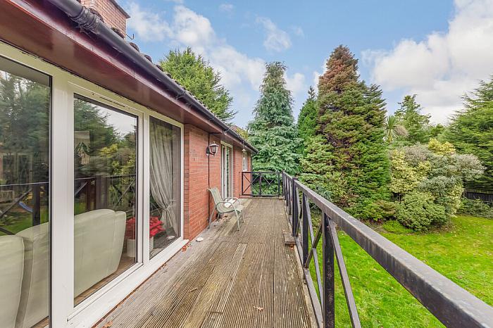 1 Beechwood, Old Quay Court