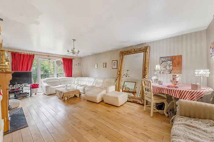 1 Beechwood, Old Quay Court