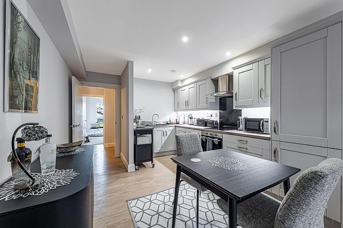 Apt 6 , Whitkirk House, 27 Main Street