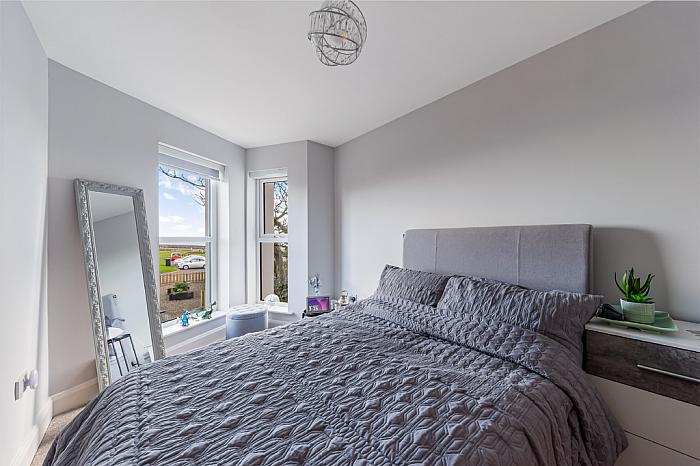 Apt 6 , Whitkirk House, 27 Main Street