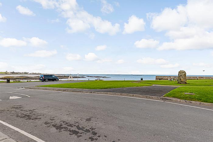 Apt 6 , Whitkirk House, 27 Main Street