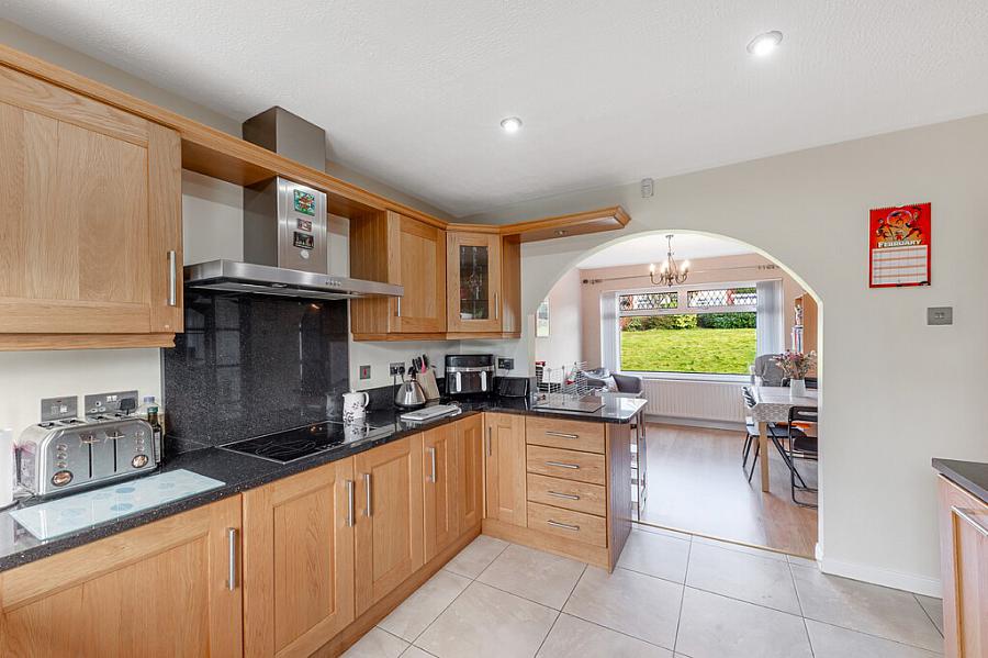 60 Cleland Park North