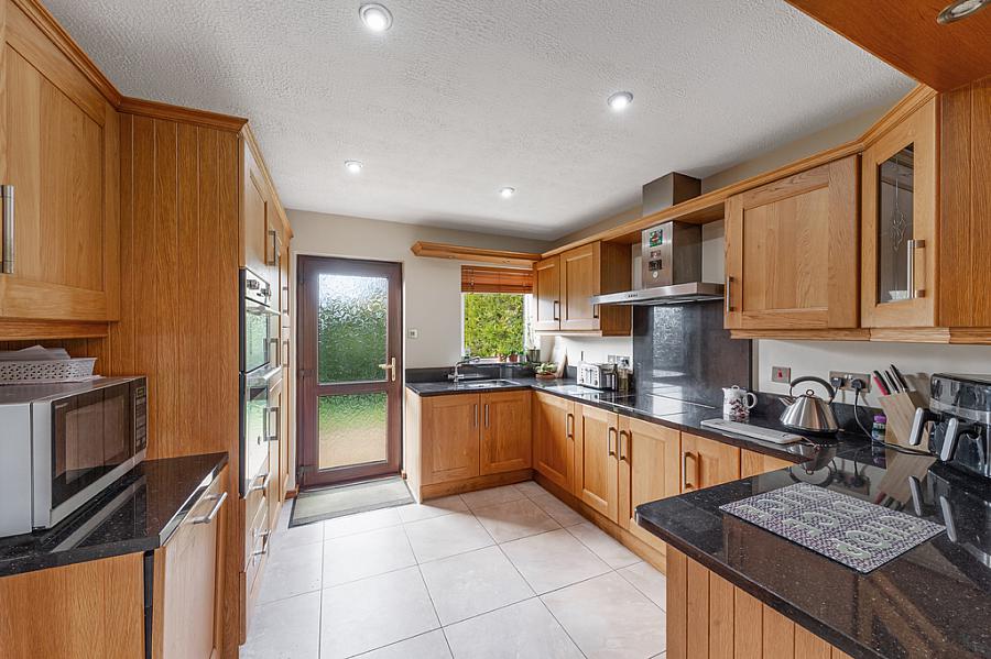 60 Cleland Park North