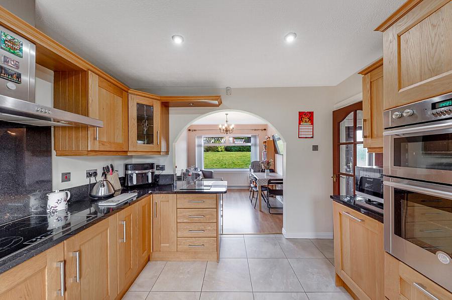 60 Cleland Park North