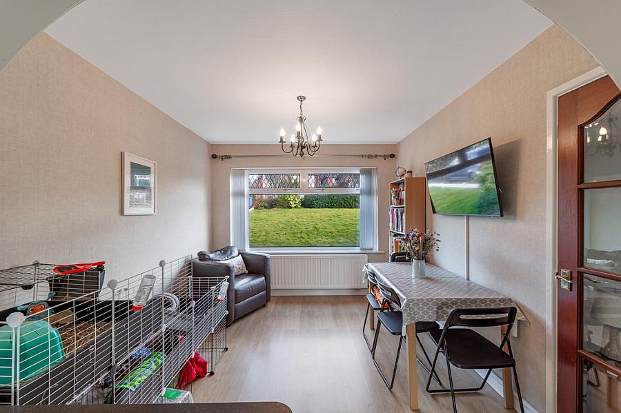 60 Cleland Park North