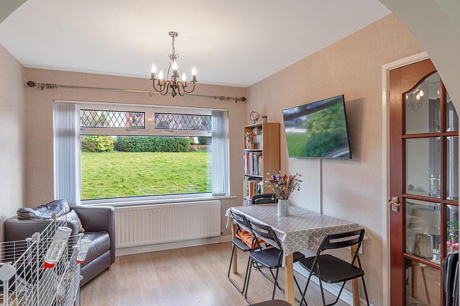 60 Cleland Park North