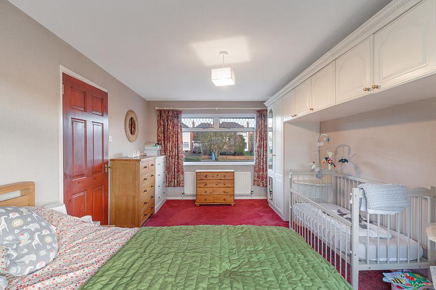 60 Cleland Park North