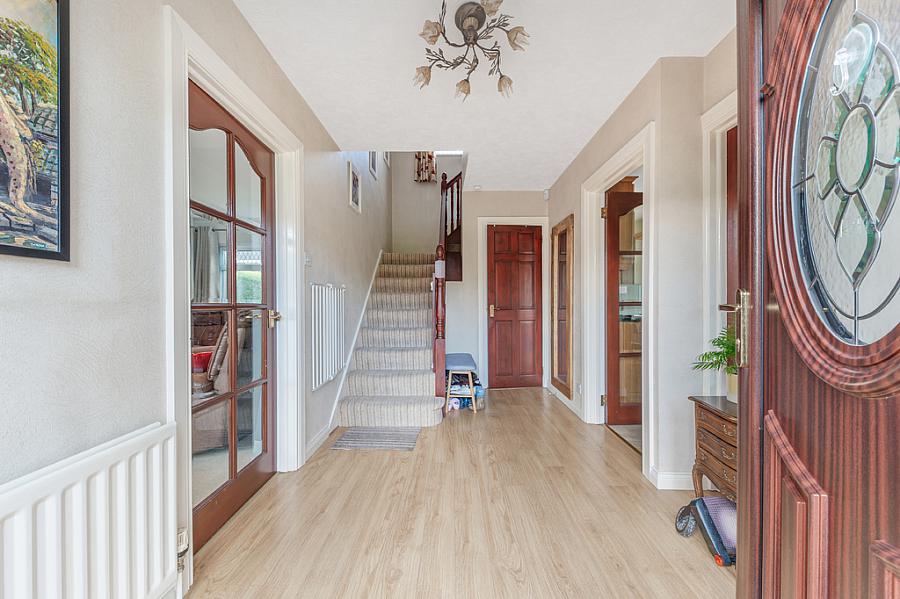 60 Cleland Park North