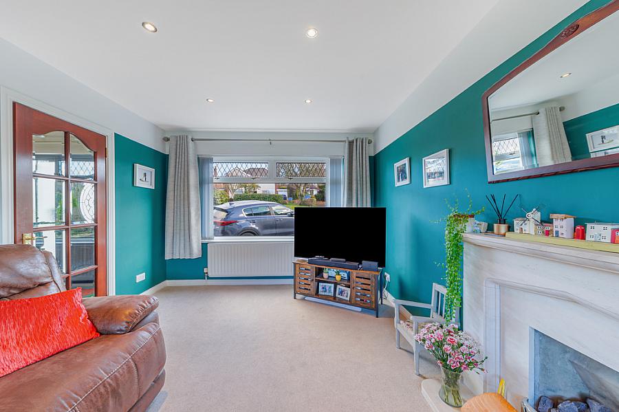 60 Cleland Park North