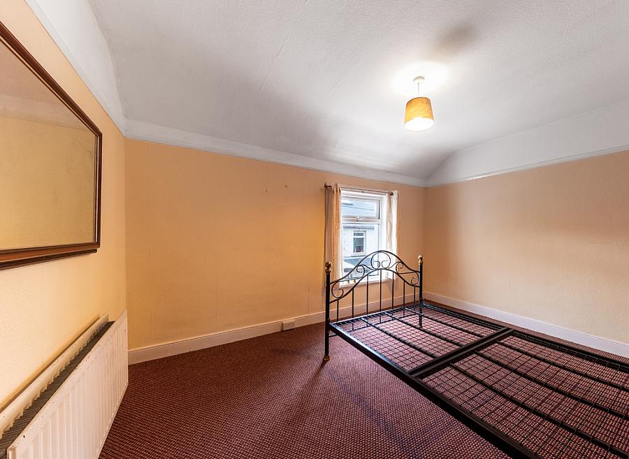 13 Meadowbank Avenue