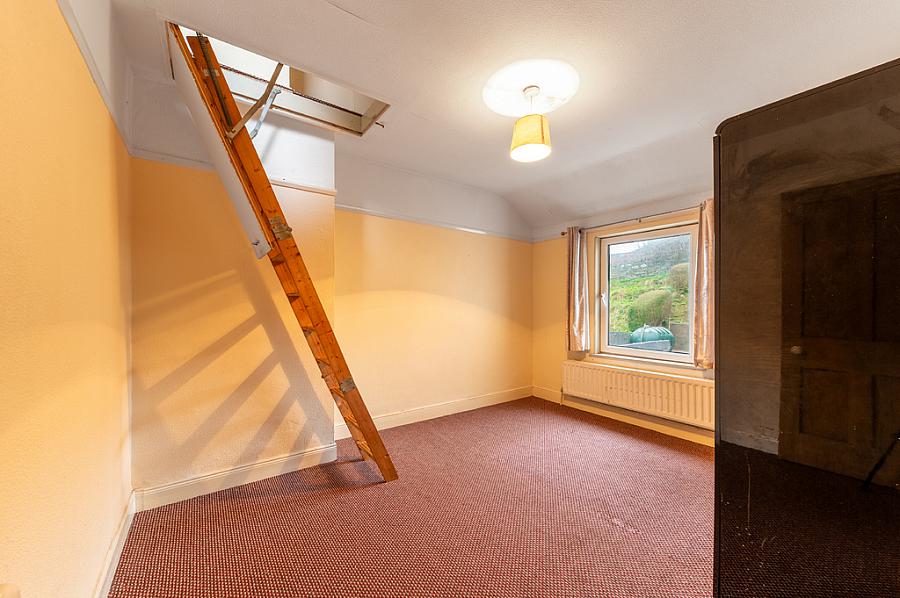 13 Meadowbank Avenue