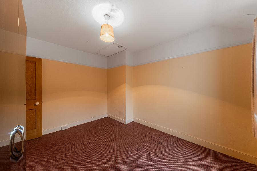 13 Meadowbank Avenue