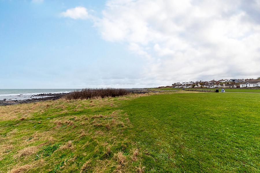 13 Meadowbank Avenue