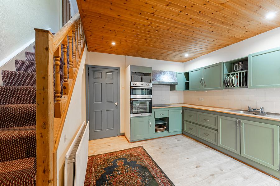 13 Meadowbank Avenue