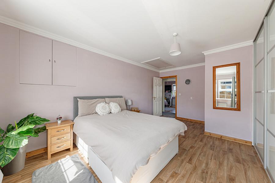 17 Lineybrook Cottages