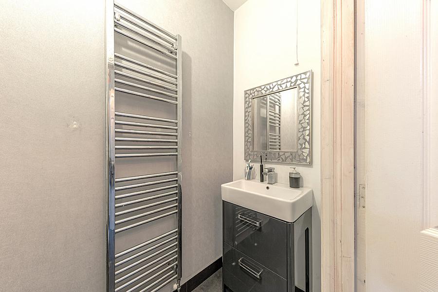 17 Lineybrook Cottages