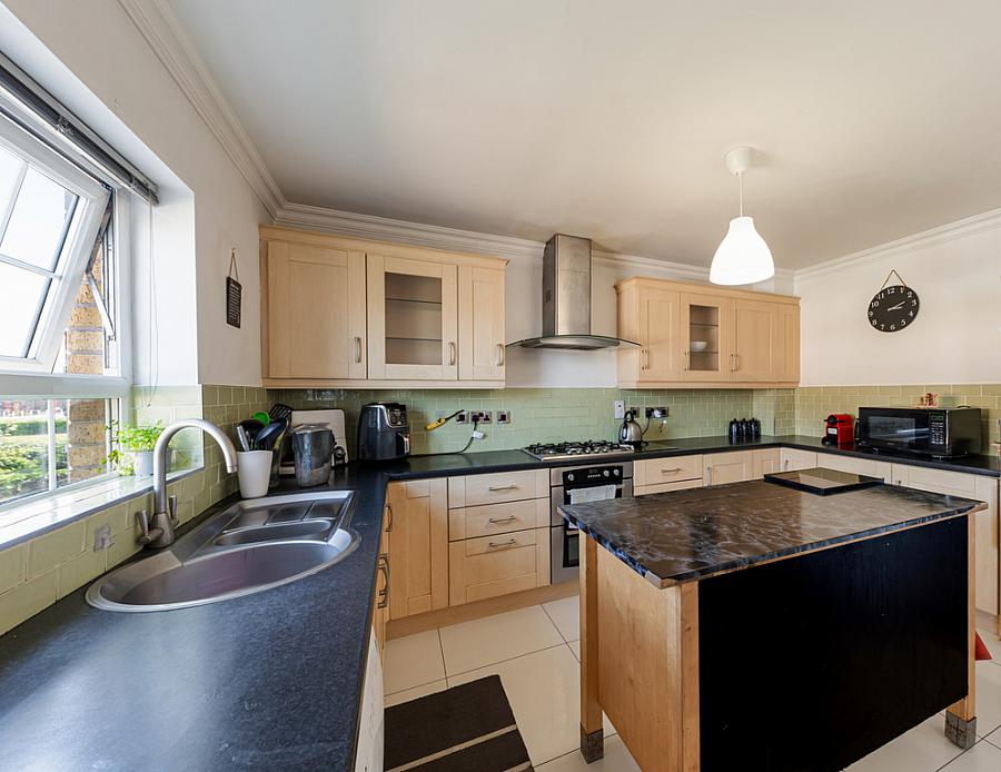 17 Lineybrook Cottages