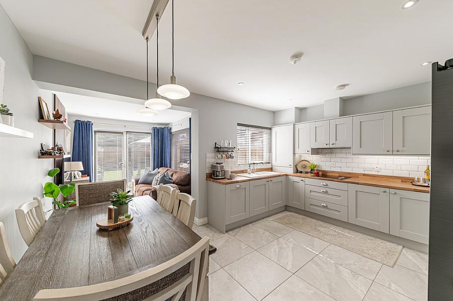 36 Rowanvale Crescent