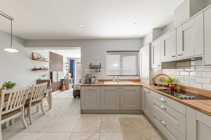 36 Rowanvale Crescent